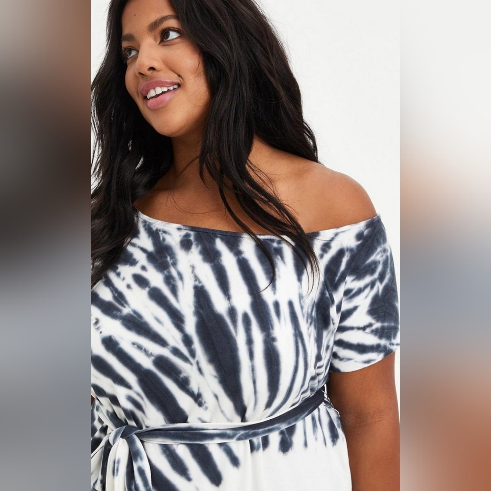 Torrid Tie Dye Dress - Picture 3 of 9